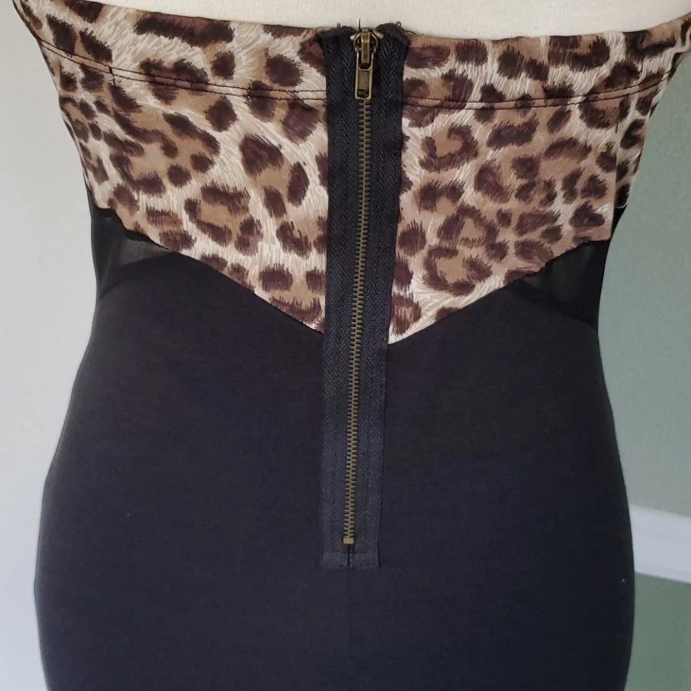 LEOPARD PRINT STRAPLESS DRESS BY TOSKA - Picture 6 of 7